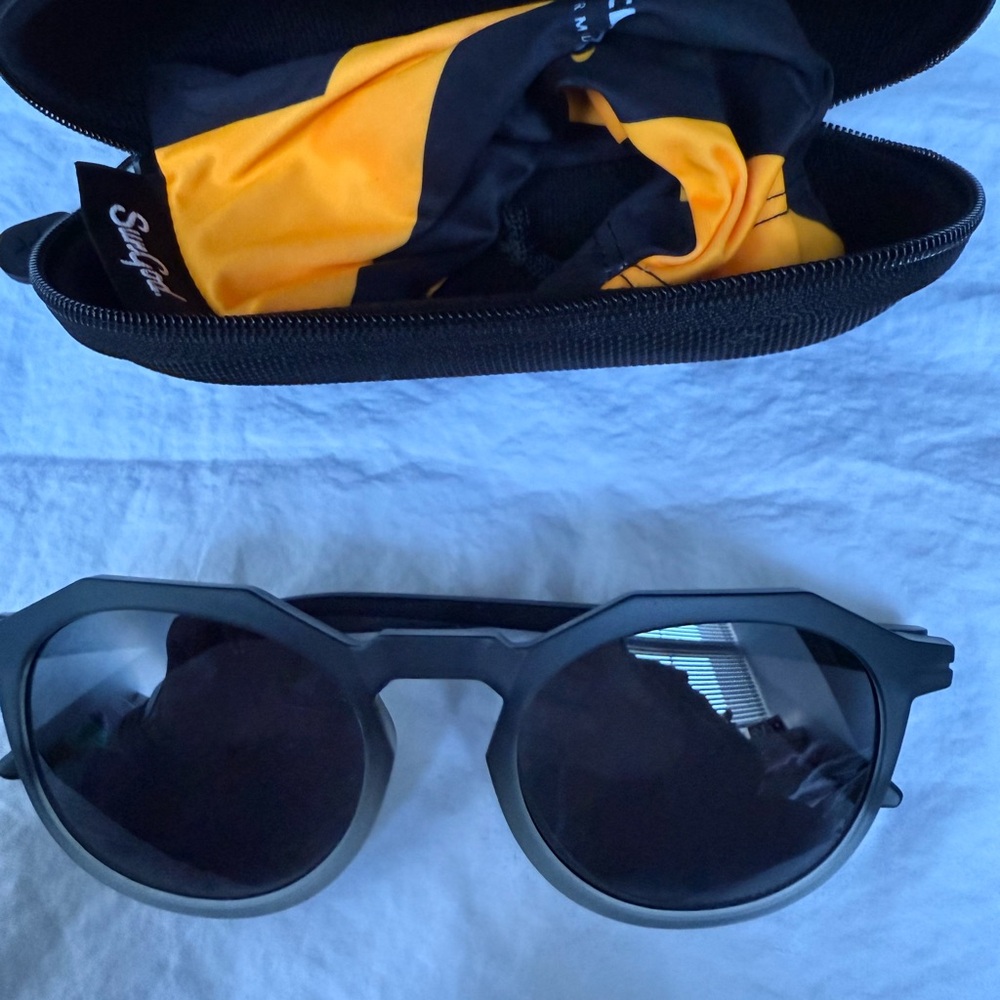 McLaren Sungod Sunglasses with case